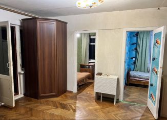 Сдается трехкомнатная квартира, 43 м2, Краснодарский край, Курортный проспект, 76А