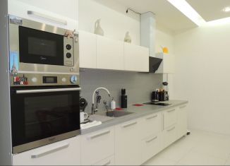 Продаю дом, 150 м2, Волгоград, улица Джамбула Джабаева