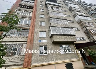 Продаю 1-комнатную квартиру, 40 м2, Миасс, улица Лихачёва, 31