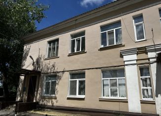 Продается двухкомнатная квартира, 35 м2, Грязи, улица Дубовая Роща, 1