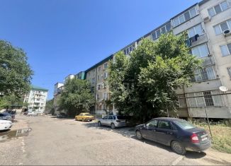 Продается трехкомнатная квартира, 70 м2, Дагестан, улица Абдулхакима Исмаилова, 38В