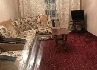 Сдается трехкомнатная квартира, 70 м2, Грозный, улица У.А. Садаева, 12Е, 1-й микрорайон