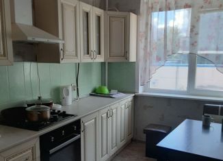 Аренда 4-комнатной квартиры, 90 м2, Новороссийск, улица Видова, 157