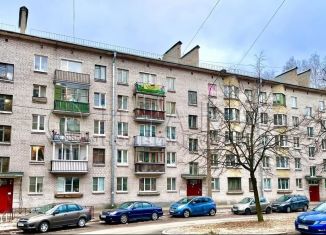 Продажа 3-ком. квартиры, 56.5 м2, Санкт-Петербург, улица Нахимова, 2/30, Василеостровский район