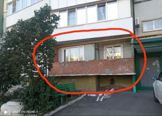 Продажа трехкомнатной квартиры, 62 м2, Новошахтинск, улица Радио, 54