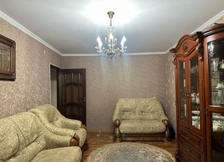 Трехкомнатная квартира на продажу, 67.3 м2, Грозный, улица Ризвана Исаевича Гайдабаева, 31