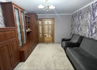 3-комнатная квартира на продажу, 70 м2, поселок Кавказский, улица Балахонова, 1А