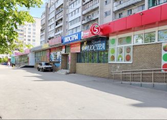 Продам торговую площадь, 733 м2, Дзержинск, проспект Циолковского, 83