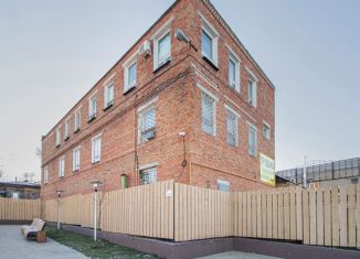 Продаю помещение свободного назначения, 645.7 м2, Балашов, Советская улица, 164Б