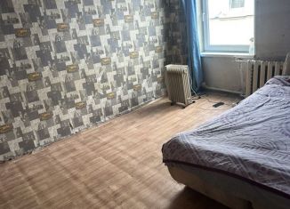 2-комнатная квартира в аренду, 36 м2, Владивосток, Семёновская улица, 8