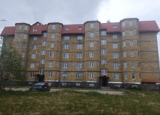 Продажа 2-комнатной квартиры, 64 м2, Медынь, улица Митрофанова, 46