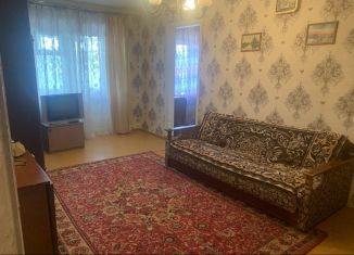 Аренда 2-ком. квартиры, 40 м2, Балаково, улица Титова, 19