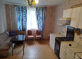 Продаю трехкомнатную квартиру, 80 м2, Санкт-Петербург, метро Комендантский проспект, улица Шаврова, 15