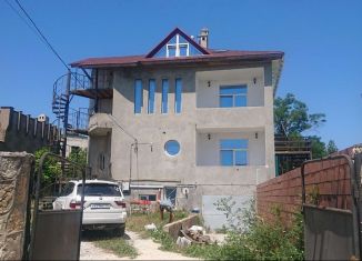 Продается дом, 400 м2, посёлок городского типа Черноморское, улица Павленко, 39
