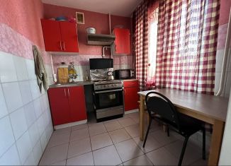 Двухкомнатная квартира в аренду, 44 м2, Кириши, проспект Героев