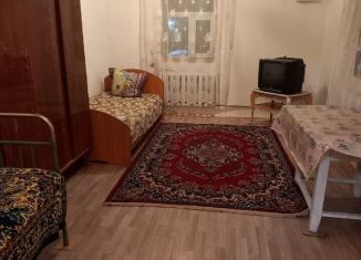 Сдаю в аренду 1-ком. квартиру, 32 м2, село Бураево, Российская улица, 20