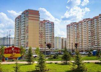 Продаю 2-комнатную квартиру, 69 м2, Ростовская область, Уланская улица, 17с1