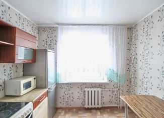 Продается двухкомнатная квартира, 53 м2, Барнаул, улица Солнечная Поляна, 23