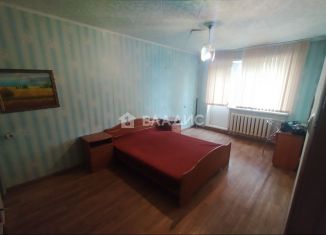 Продается трехкомнатная квартира, 65 м2, Иркутск, Байкальская улица, 221