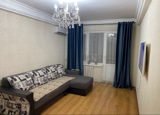 Сдаю 1-ком. квартиру, 45 м2, Дагестан, проспект М. Омарова, 4