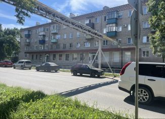 Сдаю в аренду помещение свободного назначения, 400 м2, Кыштым, улица Республики, 3