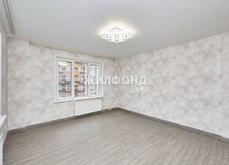 Продам 2-комнатную квартиру, 45 м2, Новосибирск, улица Коминтерна, 126