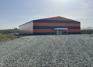 Сдаю помещение свободного назначения, 1700 м2, село Учалы, улица Зайнаб Биишевой, 2А