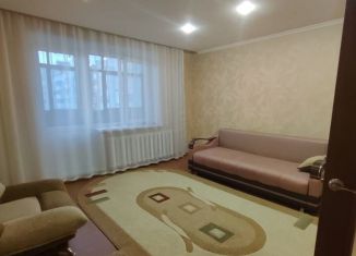 Сдаю четырехкомнатную квартиру, 78 м2, Тобольск, 10-й микрорайон, 40