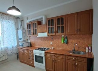 Сдача в аренду 2-ком. квартиры, 50 м2, Аксай, улица Фрунзе, 3