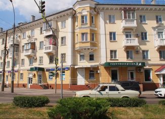 Продаю торговую площадь, 48 м2, Липецк, проспект Мира, 38