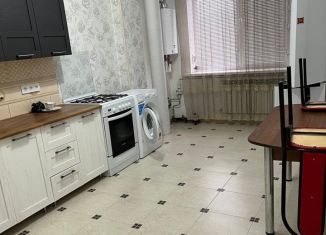 Сдам в аренду 2-комнатную квартиру, 70 м2, Кизляр, улица Шевченко, 37/1