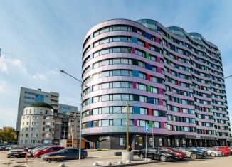 Продажа 2-ком. квартиры, 57.7 м2, Екатеринбург, улица Степана Разина, 2, метро Геологическая