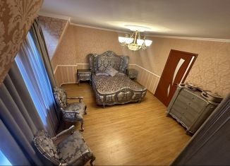 4-комнатная квартира в аренду, 100 м2, Симферополь, улица Сельби, 9