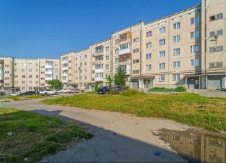 Продаю трехкомнатную квартиру, 71.3 м2, Березники, улица Пятилетки, 130