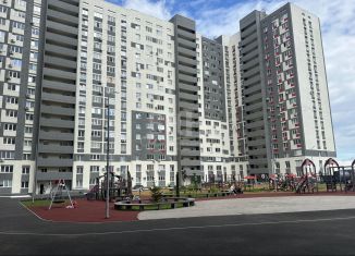 Продам 2-ком. квартиру, 65 м2, Оренбург, Дзержинский район, улица Автомобилистов, 15