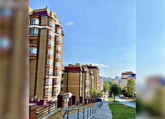 Продажа 2-ком. квартиры, 82.2 м2, Киров, Казанская улица, 90