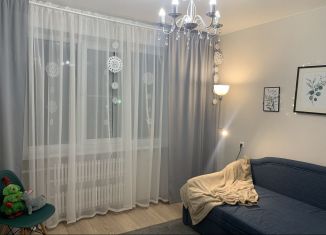 Сдаю в аренду 1-комнатную квартиру, 27 м2, Великий Новгород, улица Кочетова, 8к1