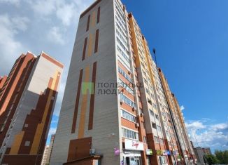 Продажа 2-ком. квартиры, 55 м2, Ижевск, улица Михаила Петрова, 33, ЖК Петровский