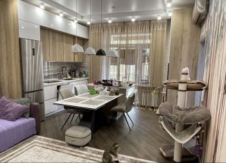 Сдаю двухкомнатную квартиру, 76 м2, Хабаровск, улица Серышева, 11