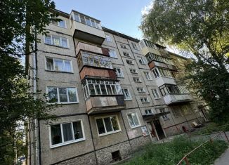 Продам трехкомнатную квартиру, 50.2 м2, Йошкар-Ола, Красноармейская улица, 46А, микрорайон Комсомольский