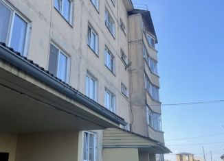 Продам 2-комнатную квартиру, 49.4 м2, посёлок городского типа Берёзовка, Советская улица, 1А