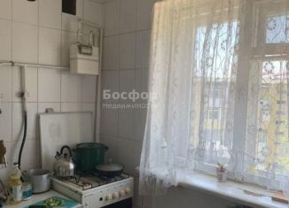 Продам 3-ком. квартиру, 49 м2, Феодосия, бульвар Старшинова, 12