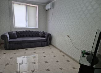 Сдаю 3-комнатную квартиру, 100 м2, Каспийск, улица Ленина, 78