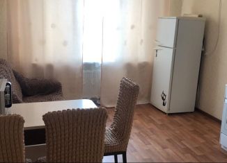 Сдаю двухкомнатную квартиру, 65 м2, Крымск