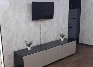 Аренда двухкомнатной квартиры, 45 м2, Туймазы, улица Комарова, 16