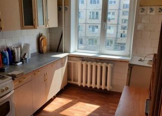 Сдается трехкомнатная квартира, 60 м2, Донской, улица Калинина, 25