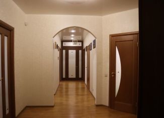 Сдается 3-ком. квартира, 113 м2, Санкт-Петербург, Приморский проспект, 137к1, метро Зенит