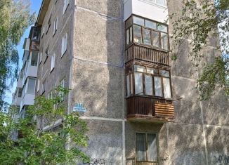 Продажа 3-ком. квартиры, 60 м2, Свердловская область, улица Строителей, 28А