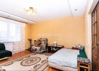 Продается 2-комнатная квартира, 59.4 м2, Новосибирск, Кировский район, улица Сибиряков-Гвардейцев, 25