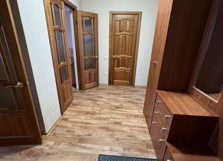 Аренда двухкомнатной квартиры, 75 м2, Казань, улица Толбухина, 11, Советский район